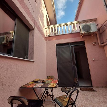 Gex Guest House Tirana Exterior photo